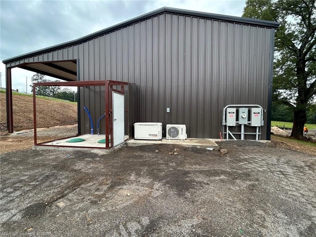 21525 Us71. Greenwood, AR 72936