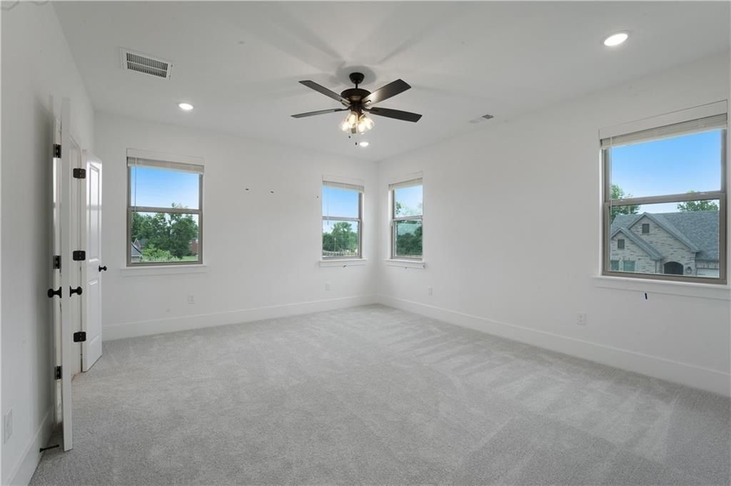 1401  W Brooks  Pl. Rogers, AR 72758