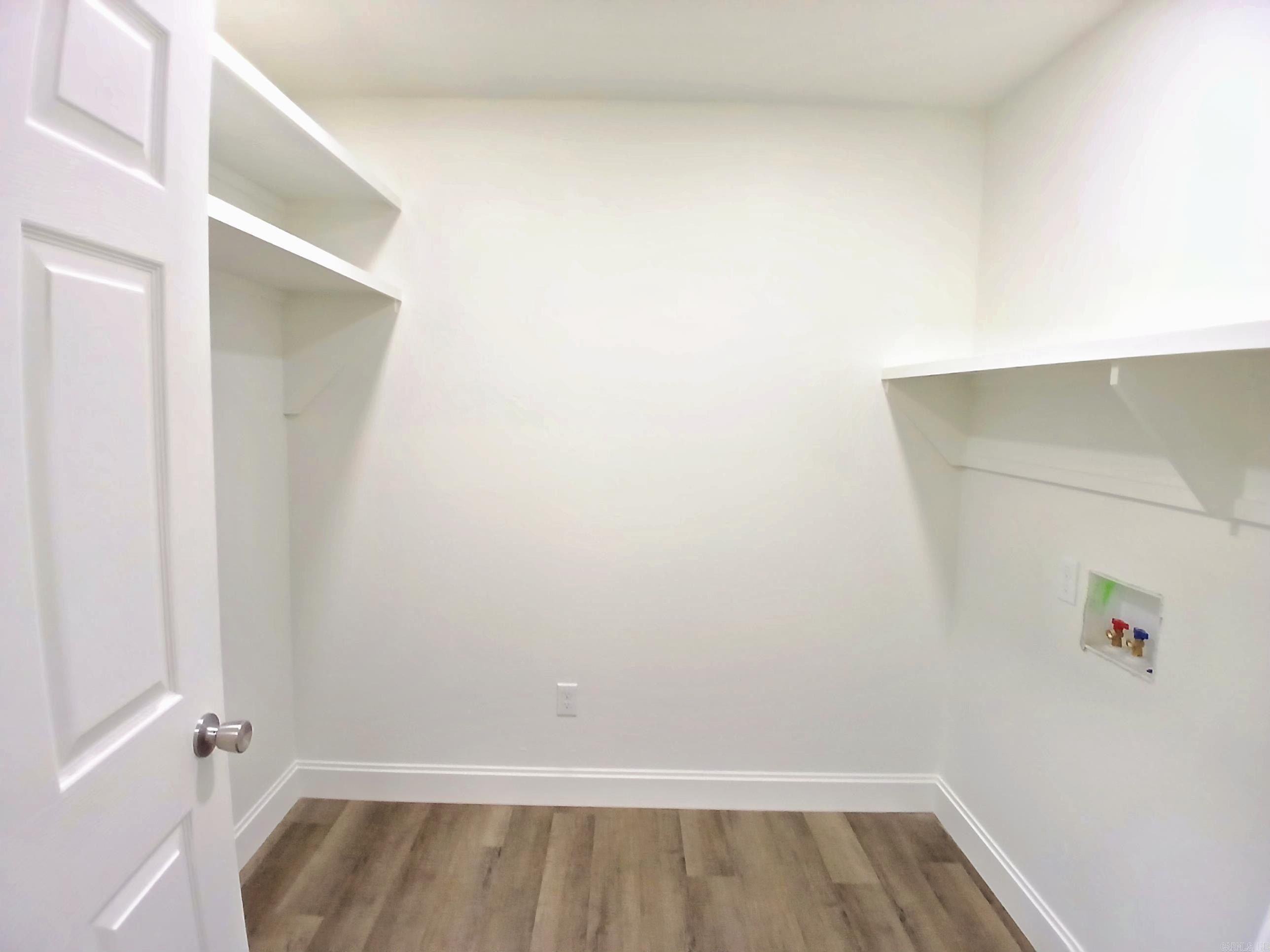 170 Woodridge Street. Hot Springs, AR 71901