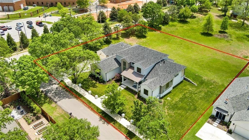 219  W Lawson  St. Fayetteville, AR 72703