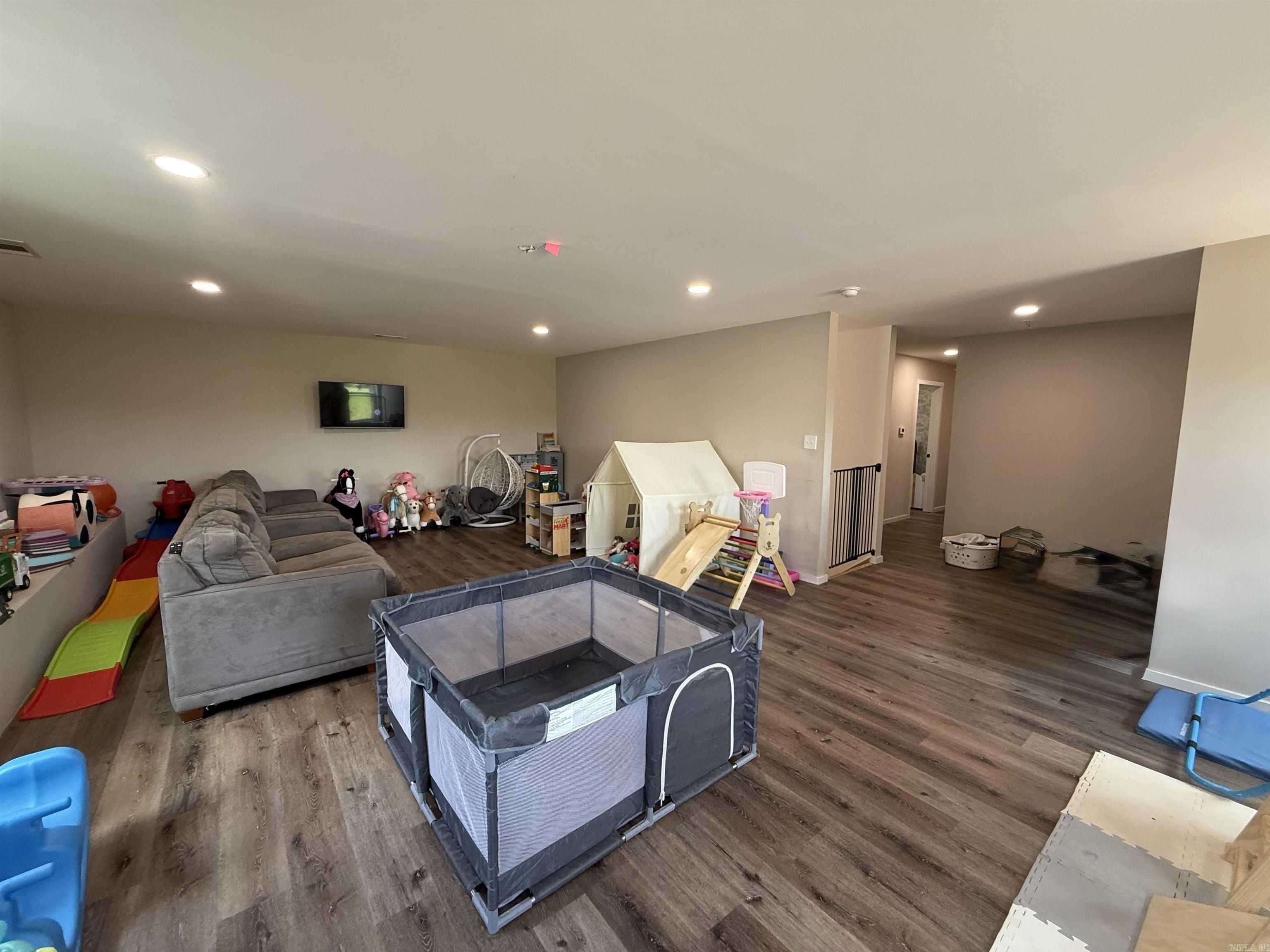 1101 Pr Fam Lane. Traskwood, AR 72167