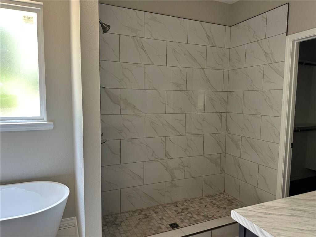 1140  E Gum. Russellville, AR 72802