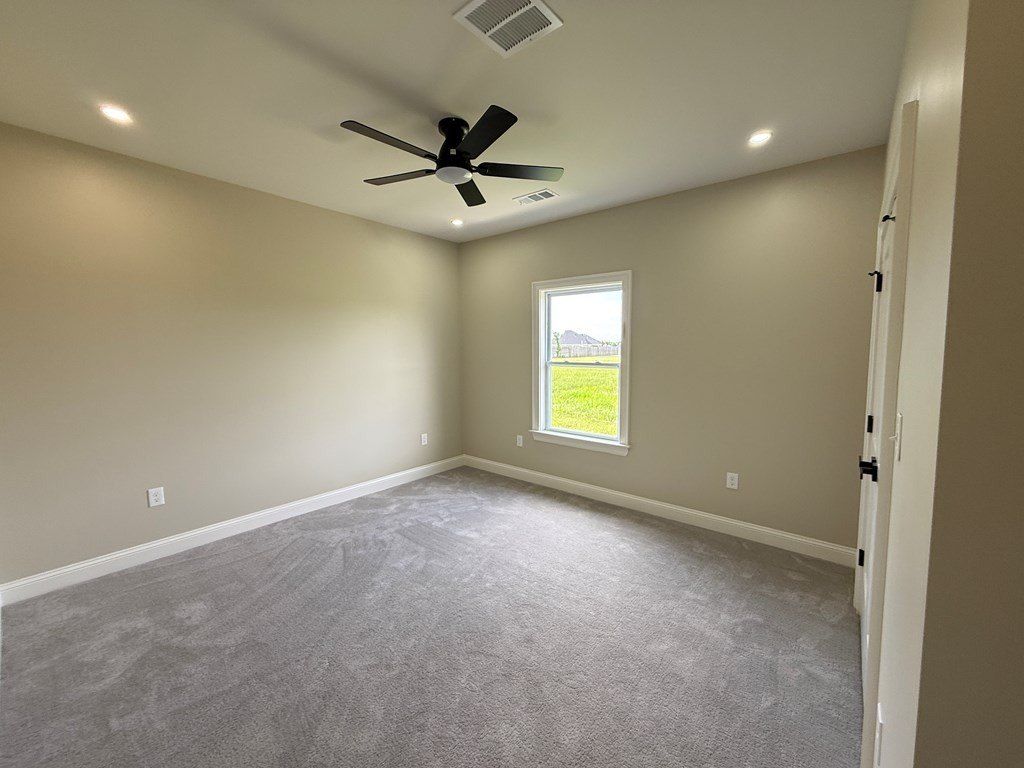 614 N East Lake Drive N. Marion, AR 72364