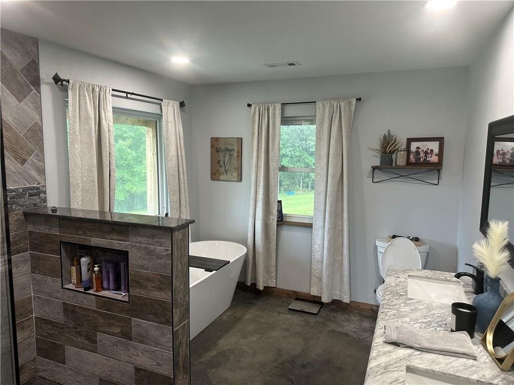 1640 Nc 4210. Western Grove, AR 72685