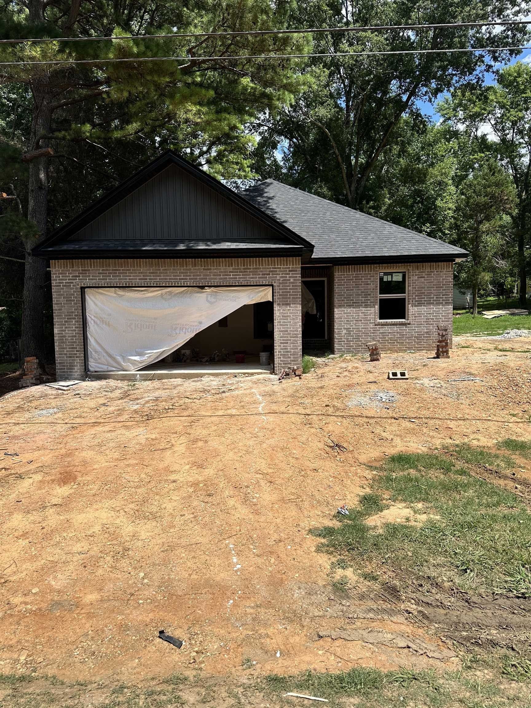 918A Mays. Jonesboro, AR 72405