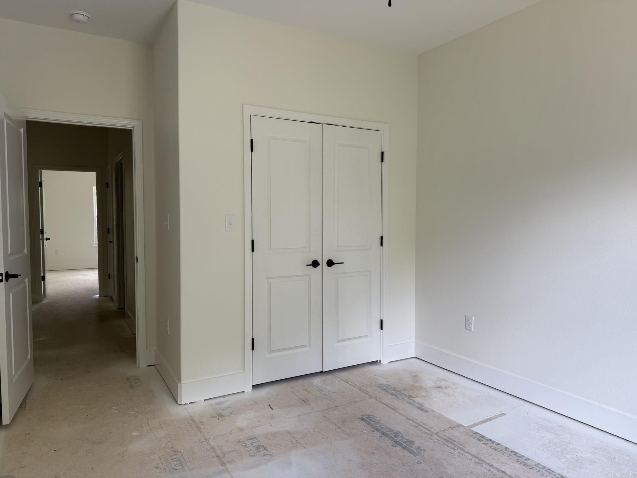 1015 Clinton Court. Alexander, AR 72002