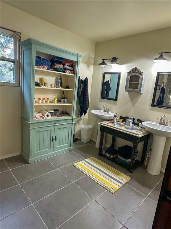 17233  N White Oak Ridge  Rd. Pea Ridge, AR 72751