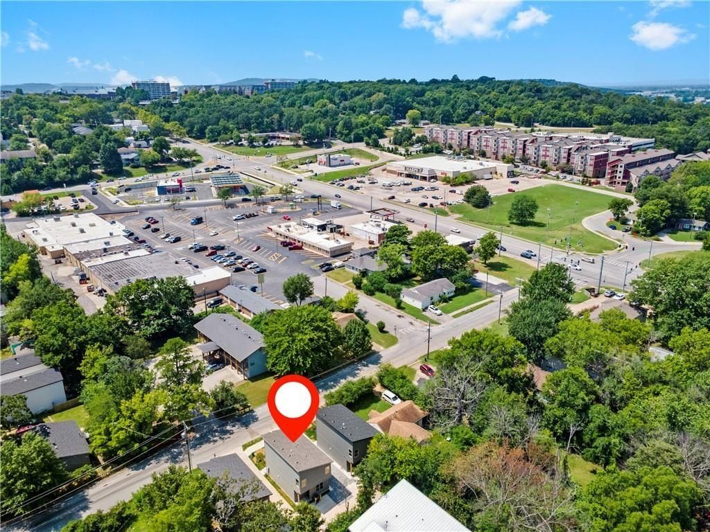 978  W Holly  St. Fayetteville, AR 72703