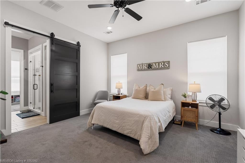 1914 Ebbing Loop. Barling, AR 72923