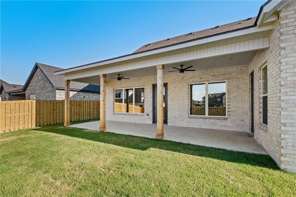 1860 Peacock  Rd. Centerton, AR 72719