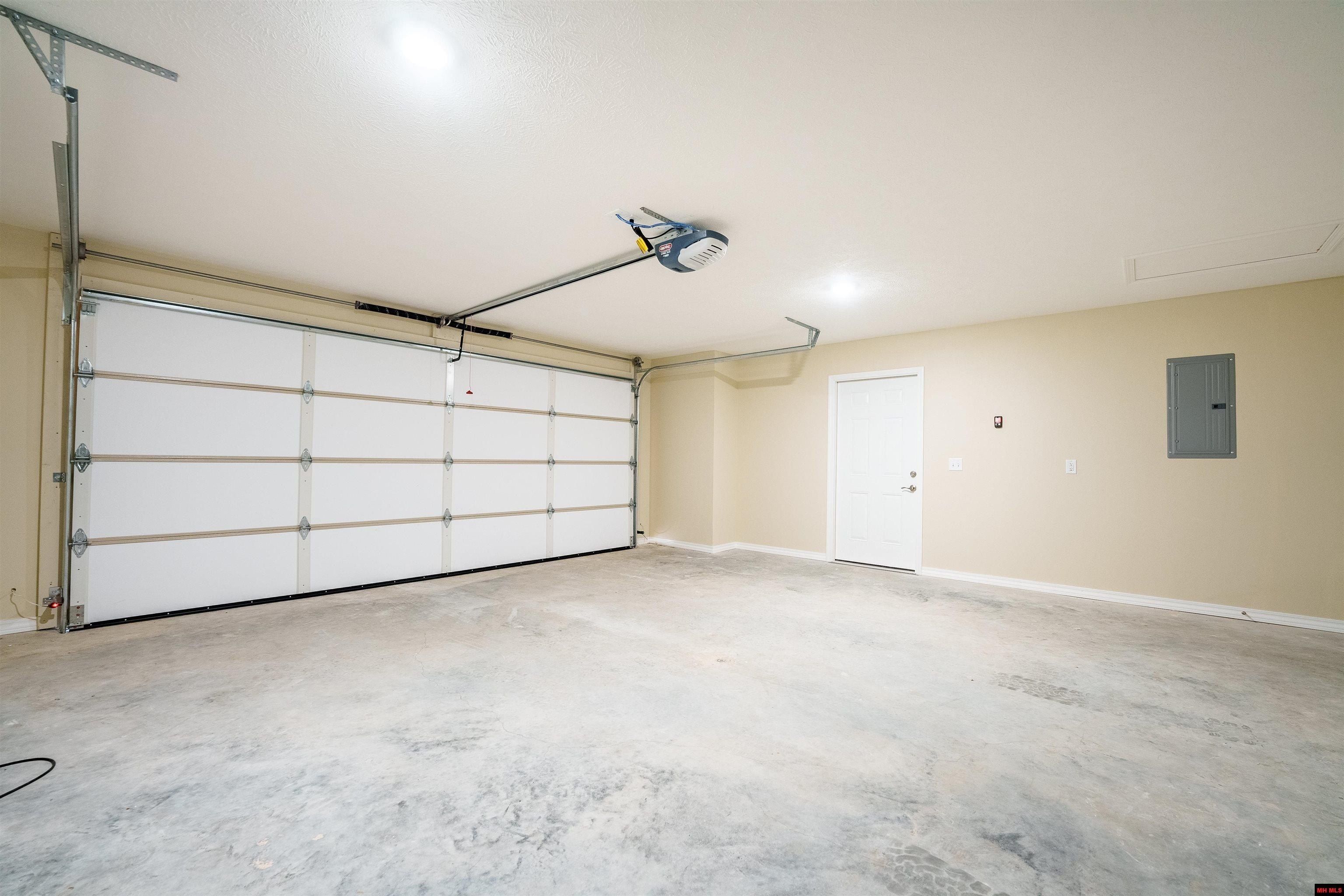 1902 Ontario Court. Mountain Home, AR 72653