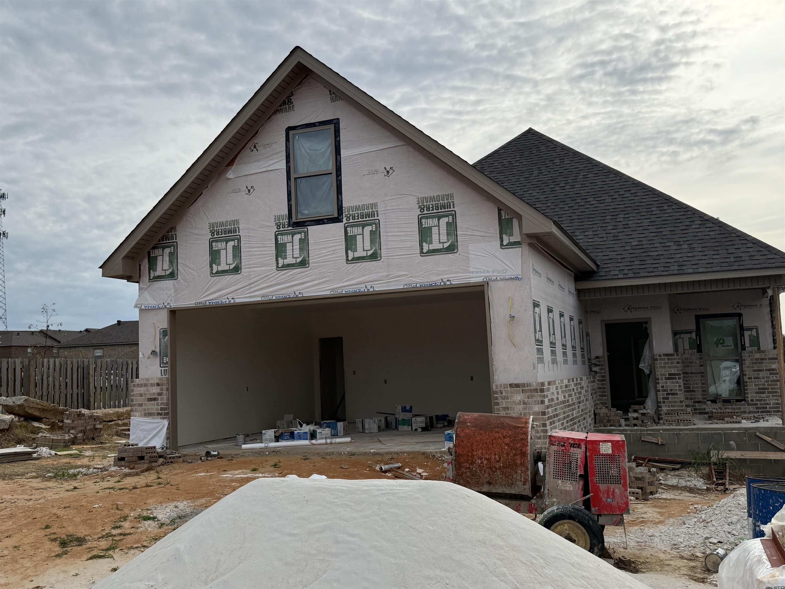 4811 Lochmoor. Jonesboro, AR 72405