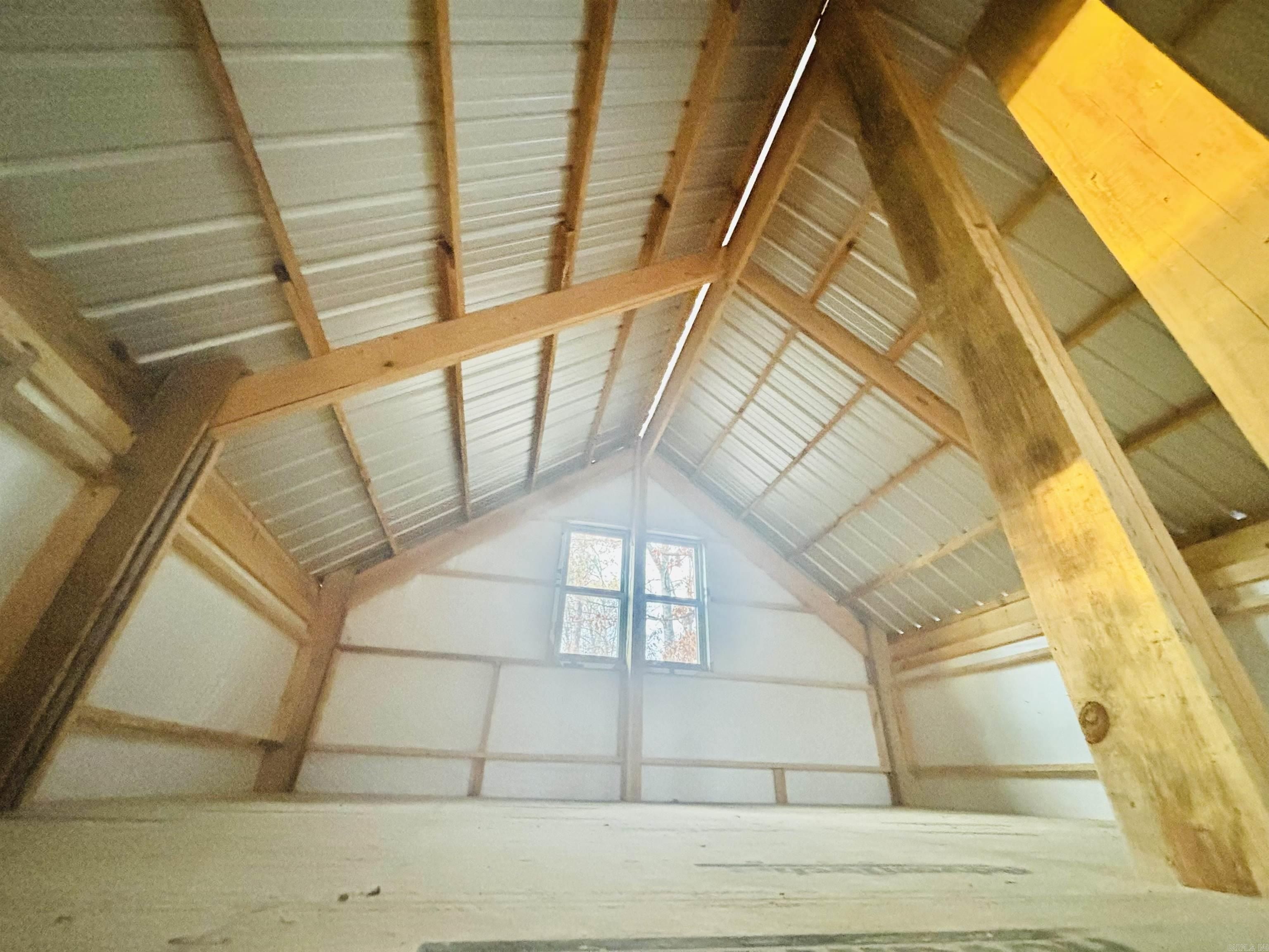 261 Mitchell Road. Mountain View, AR 72560