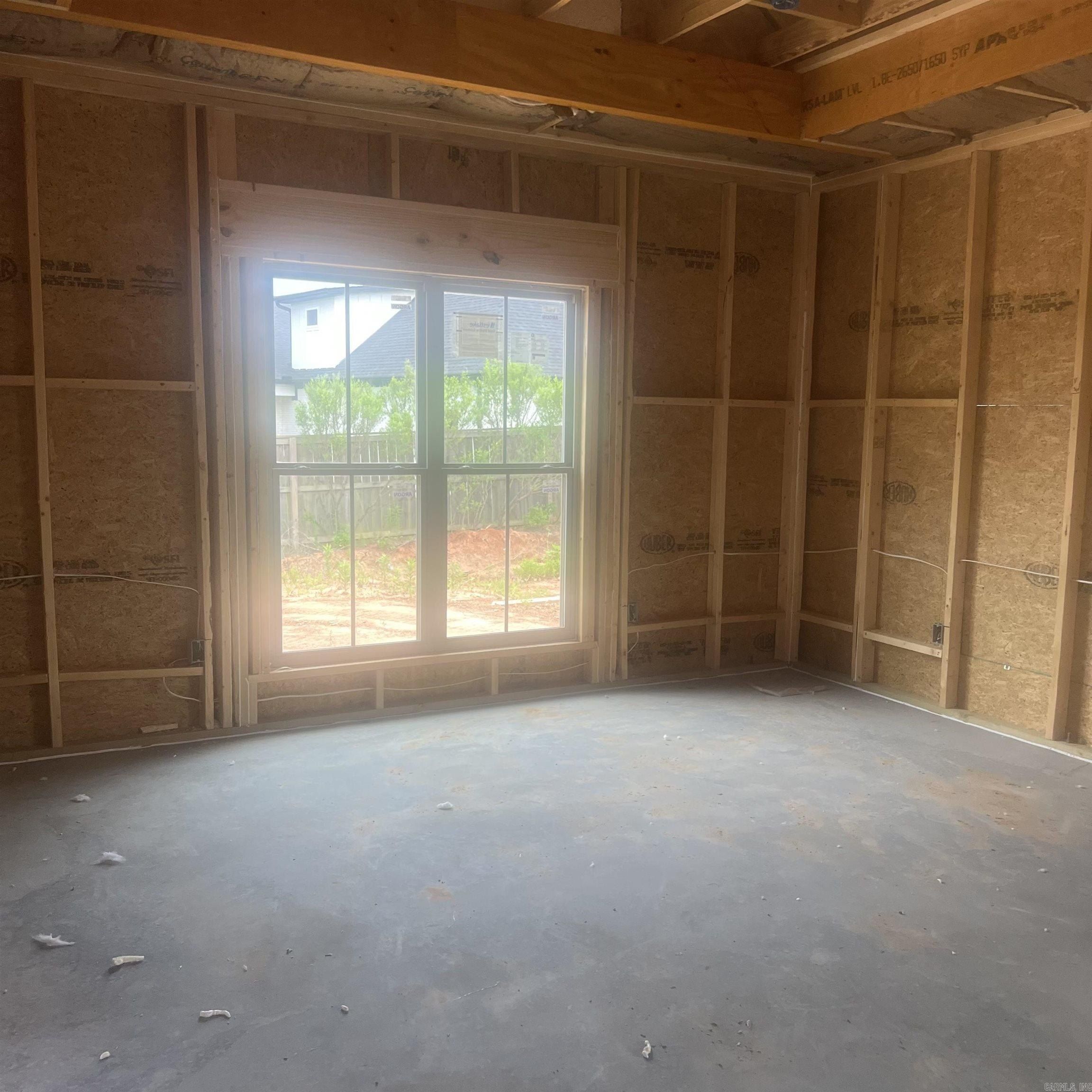 62 Lucia Lane. Maumelle, AR 72113