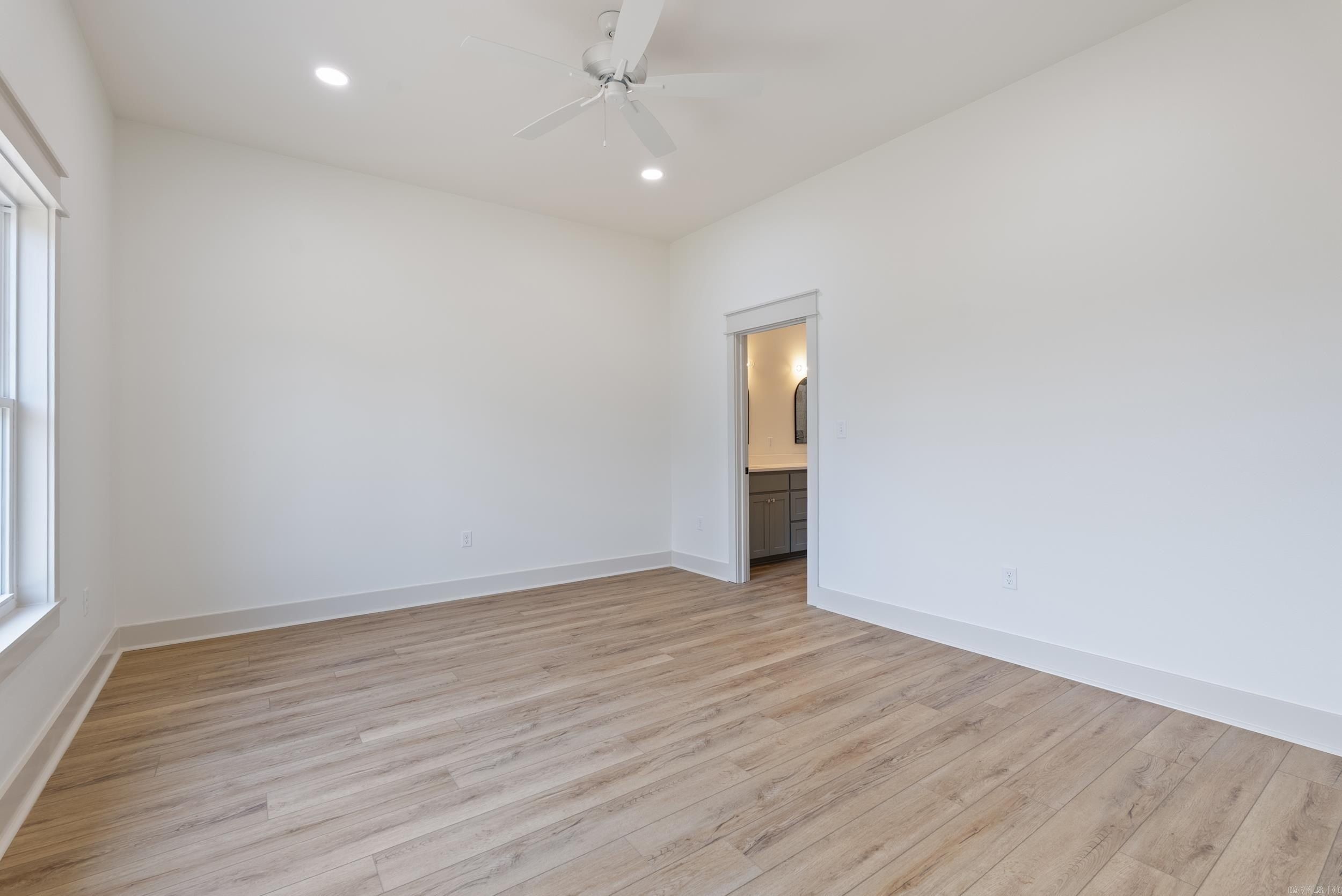 10 Firefly Catch Cove. Greenbrier, AR 72058