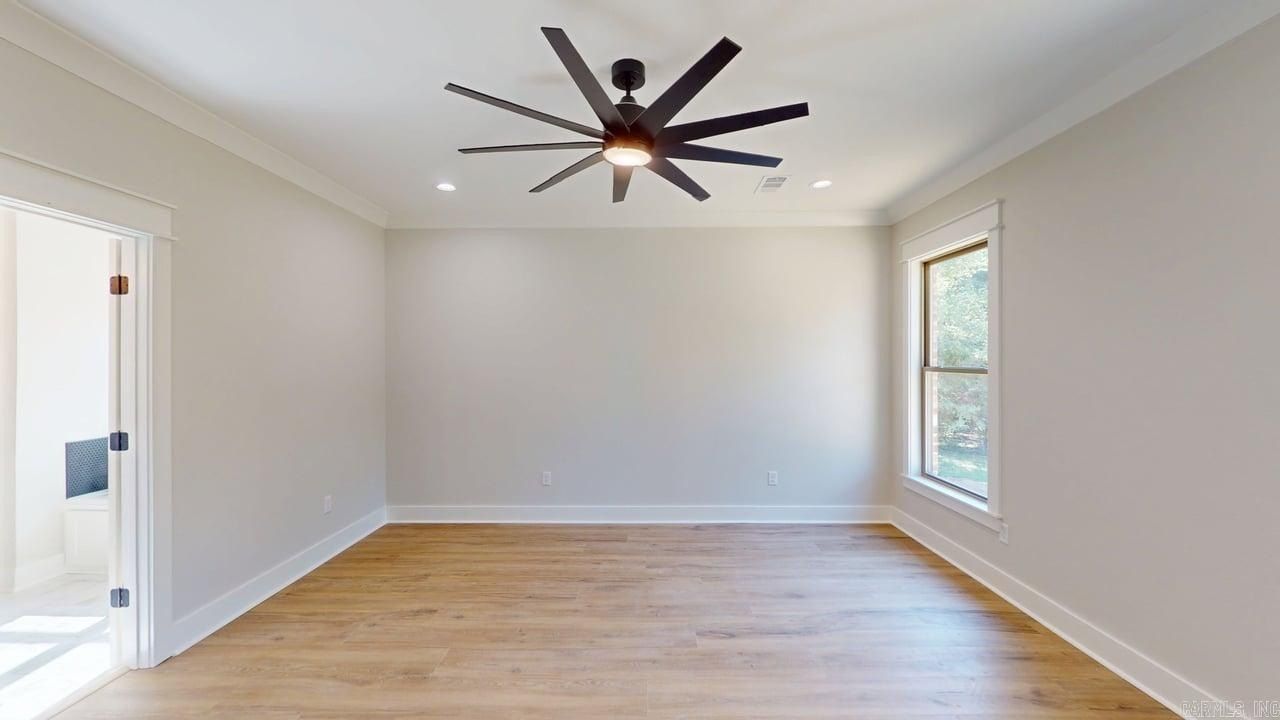 6 Persimmon Ridge Circle. Greenbrier, AR 72058