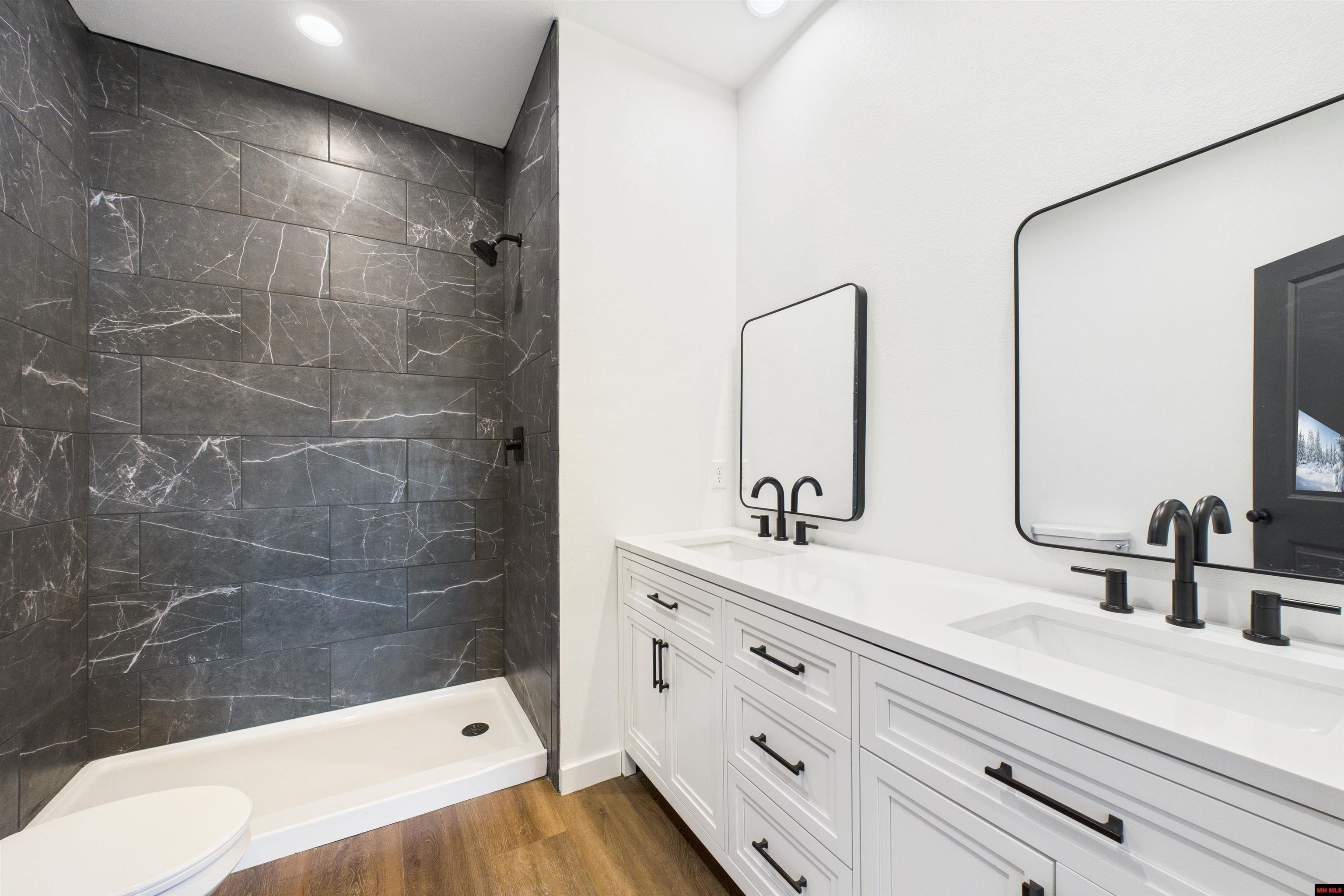 1508 Hallmark Circle. Mountain Home, AR 72653