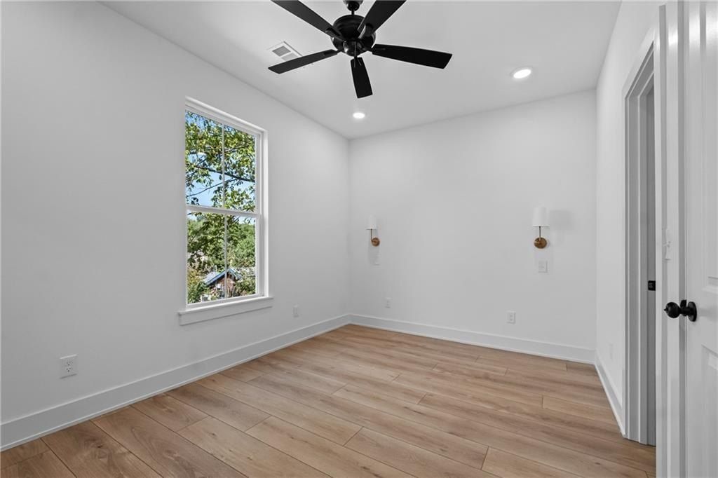 576  S Willow  Ave Unit 1 And 2. Fayetteville, AR 72701