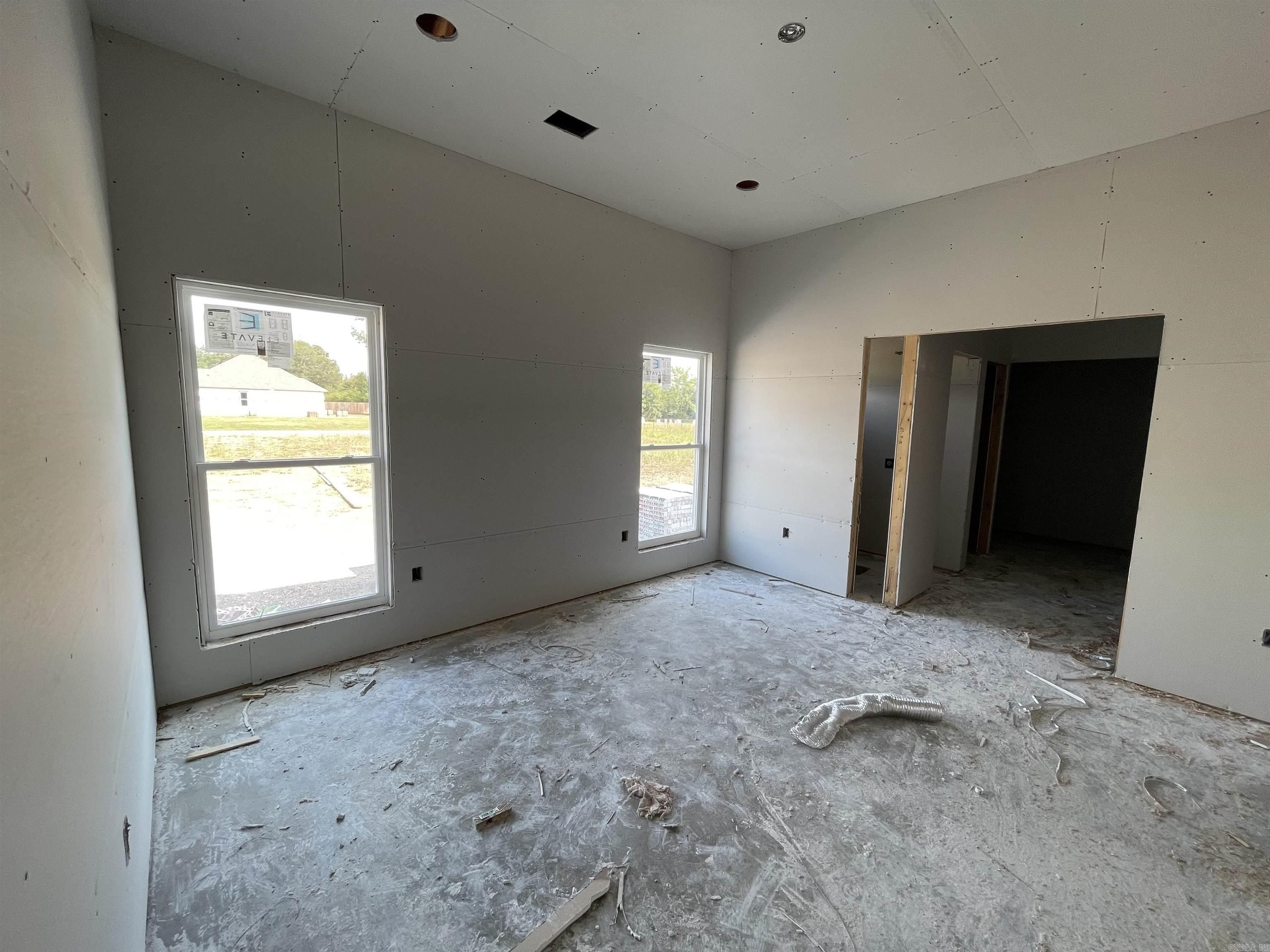 26 Dandelion Drive. Greenbrier, AR 72058