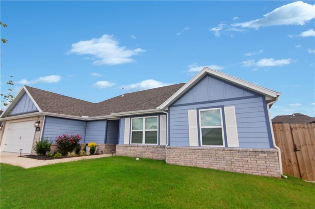 260  S Maroon  Ave. Fayetteville, AR 72704