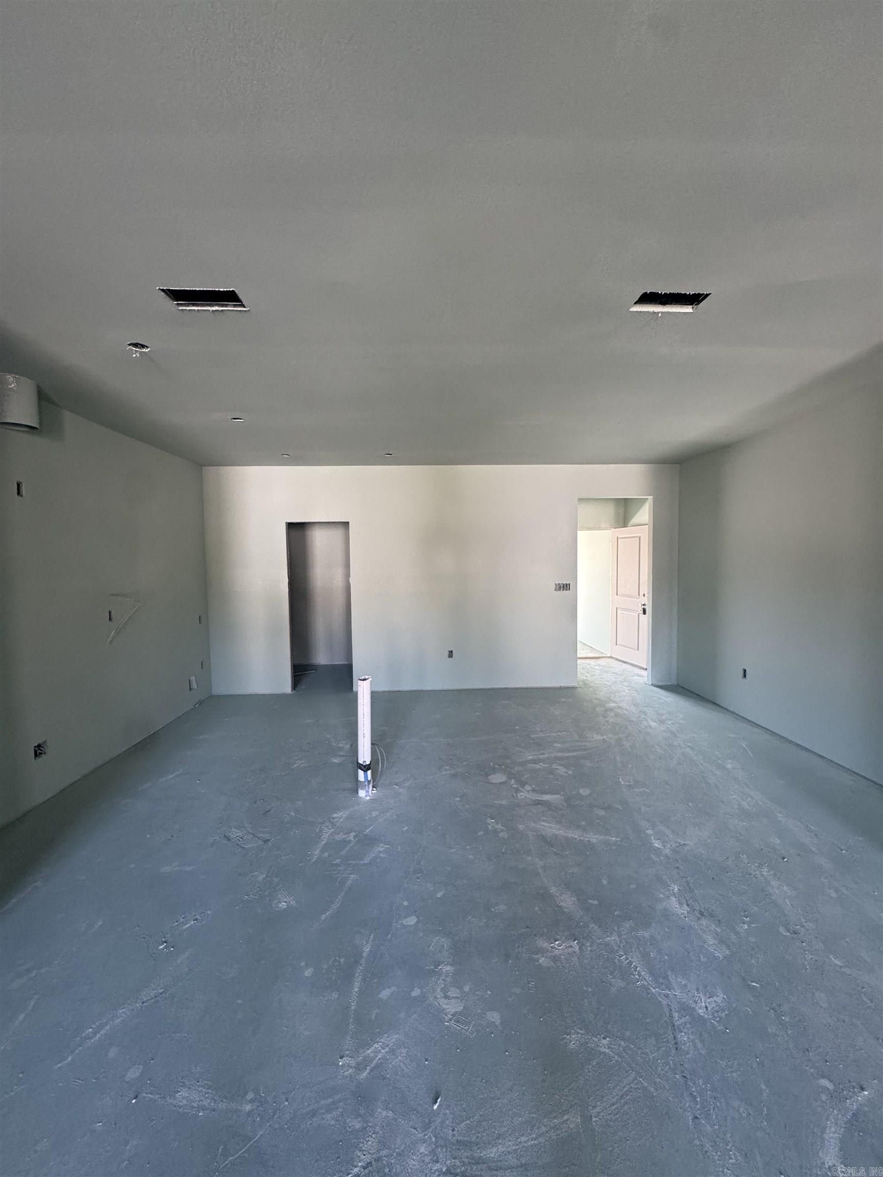 205 Edgewood Circle. Little Rock, AR 72223