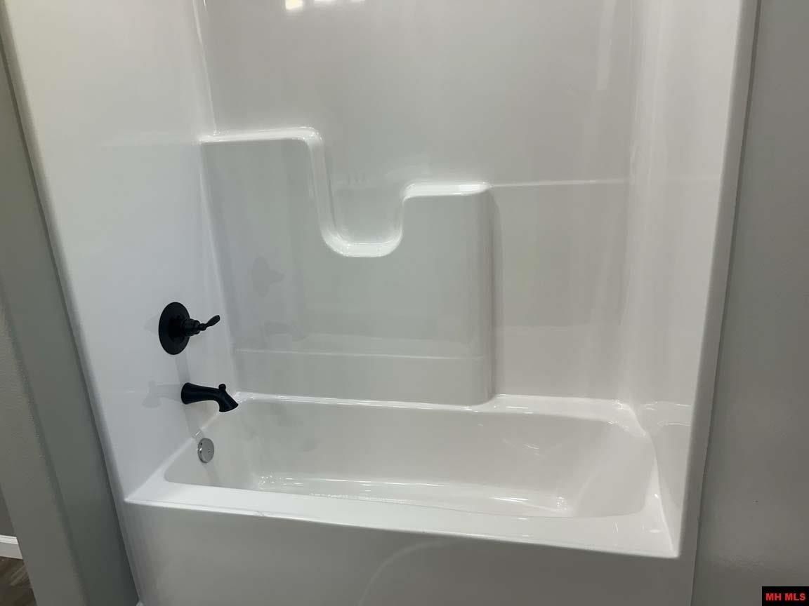 109 Jones Street. Calico Rock, AR 72519