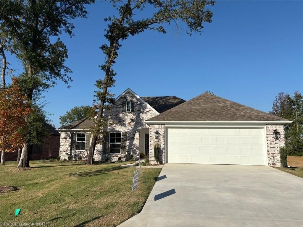 8407 Mclaren  Dr. Fort Smith, AR 72916