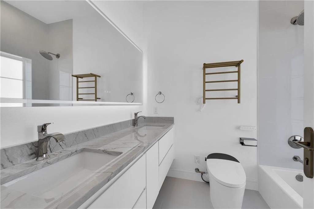 500  Sw B  St Unit 3. Bentonville, AR 72712