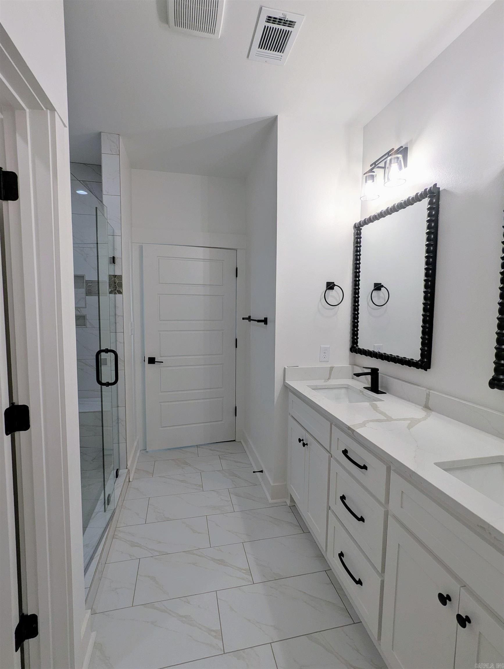 7017 Cold Creek Drive. Alexander, AR 72002