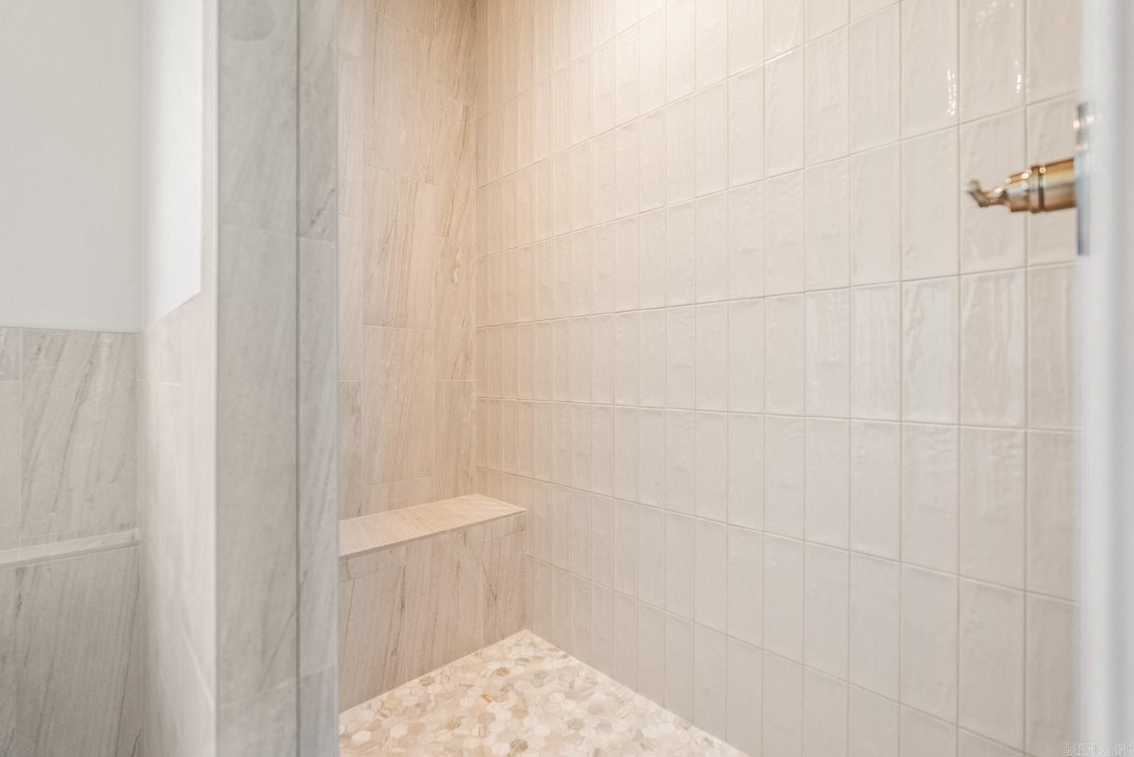 102 Edgewood Circle. Little Rock, AR 72223