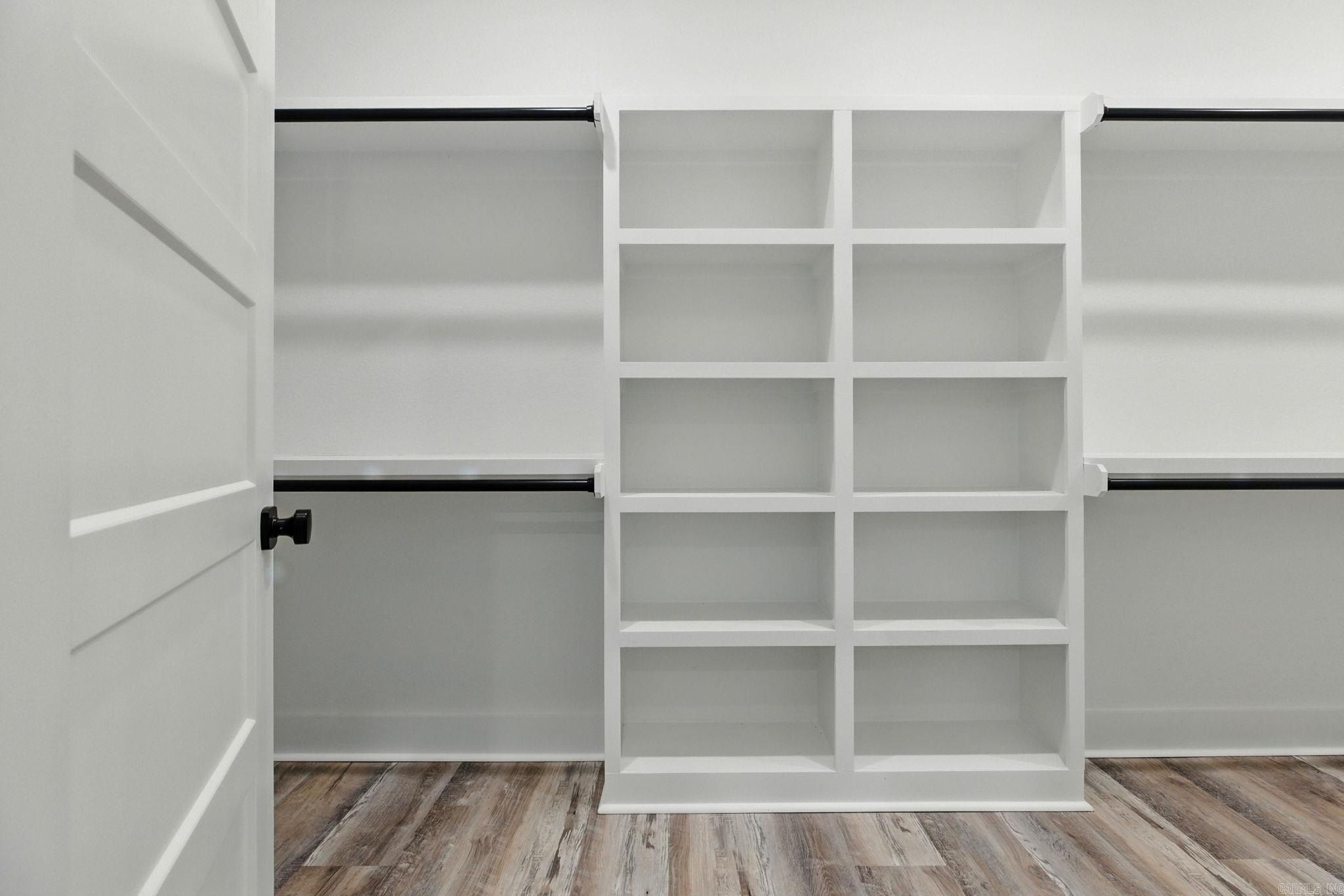 1008 Parkside Drive. Redfield, AR 72132