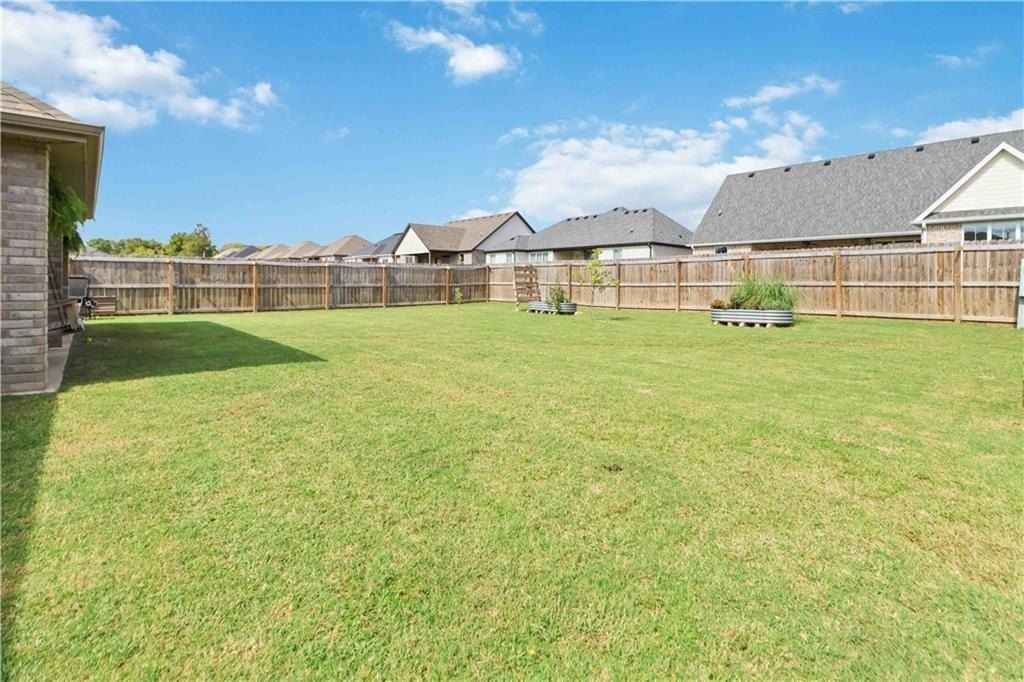 922  E Pinnacle  St. Prairie Grove, AR 72753