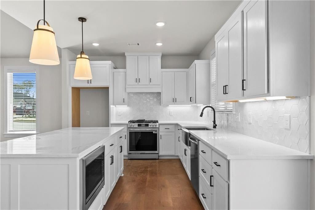 1270 Red Maple  St. Centerton, AR 72719