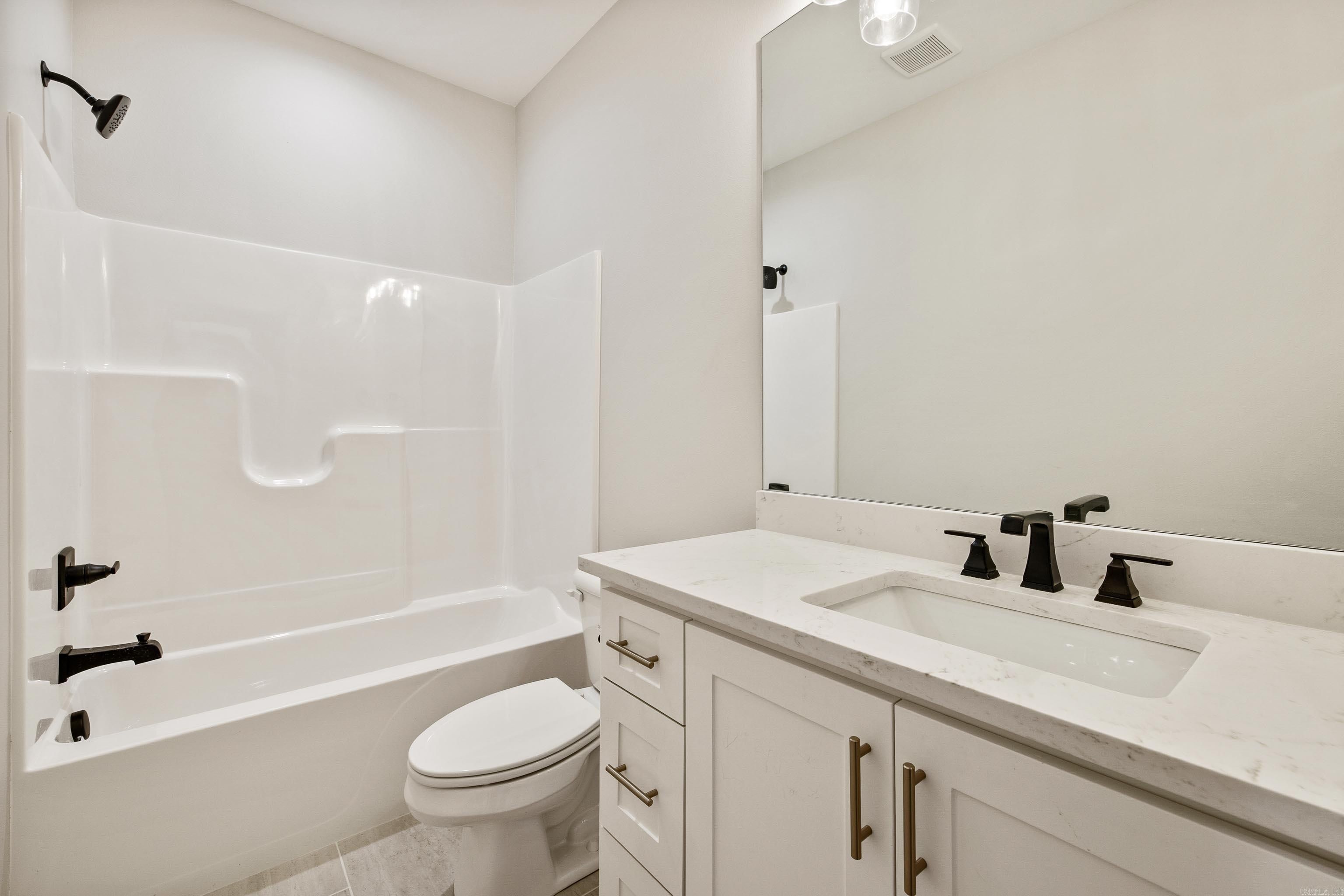 401 Kale Cove. Benton, AR 72019