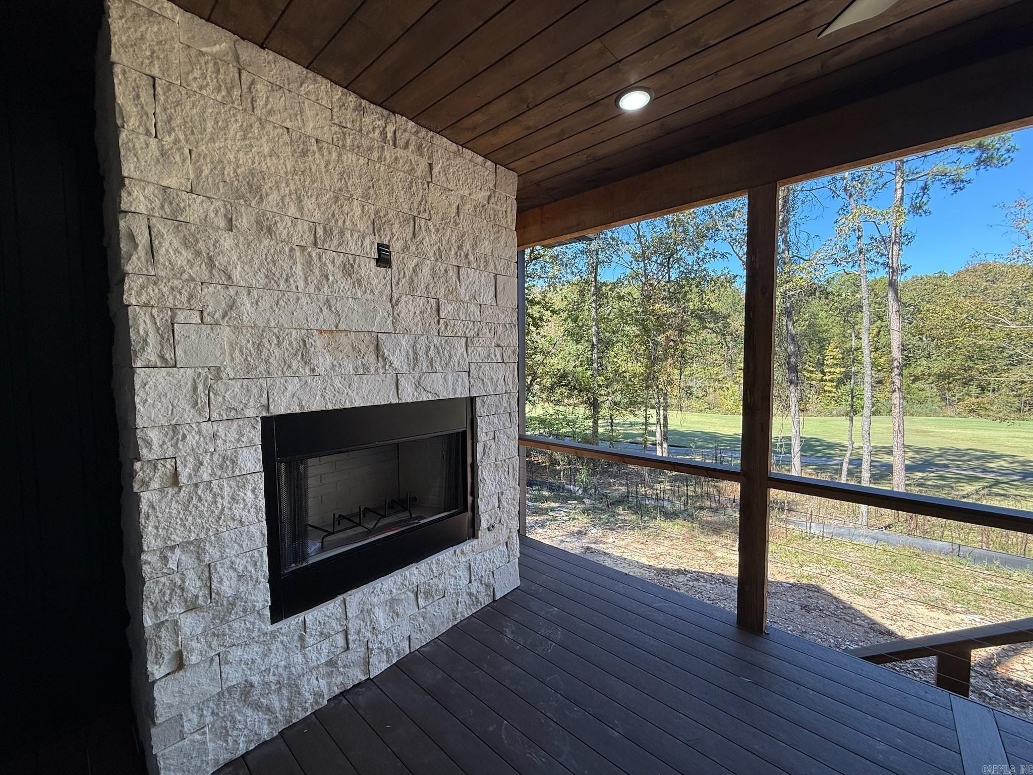 28 Darro Way. Hot Springs Village, AR 71909