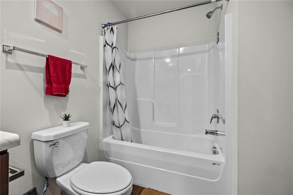 2801  W Mclaren  Dr. Fayetteville, AR 72704