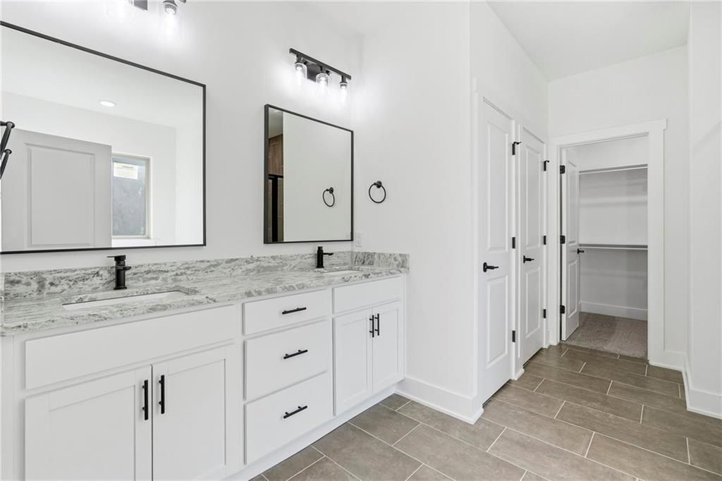 87  N Banner  Ave. Farmington, AR 72730