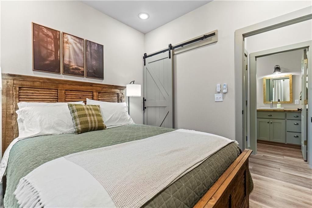 5703 Marion County 5004. Valley Springs, AR 72682