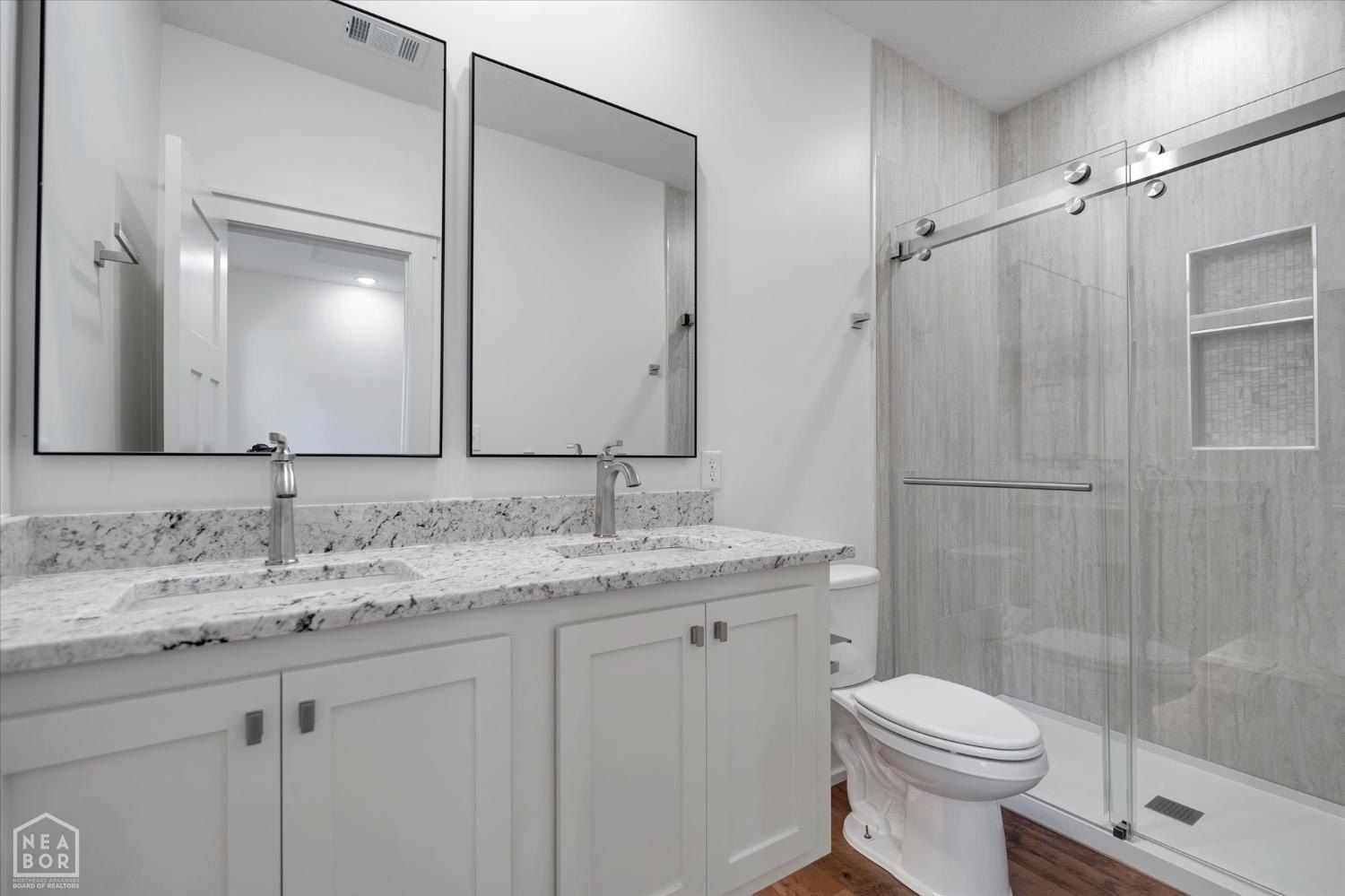 402 San Francisco. Caraway, AR 72419