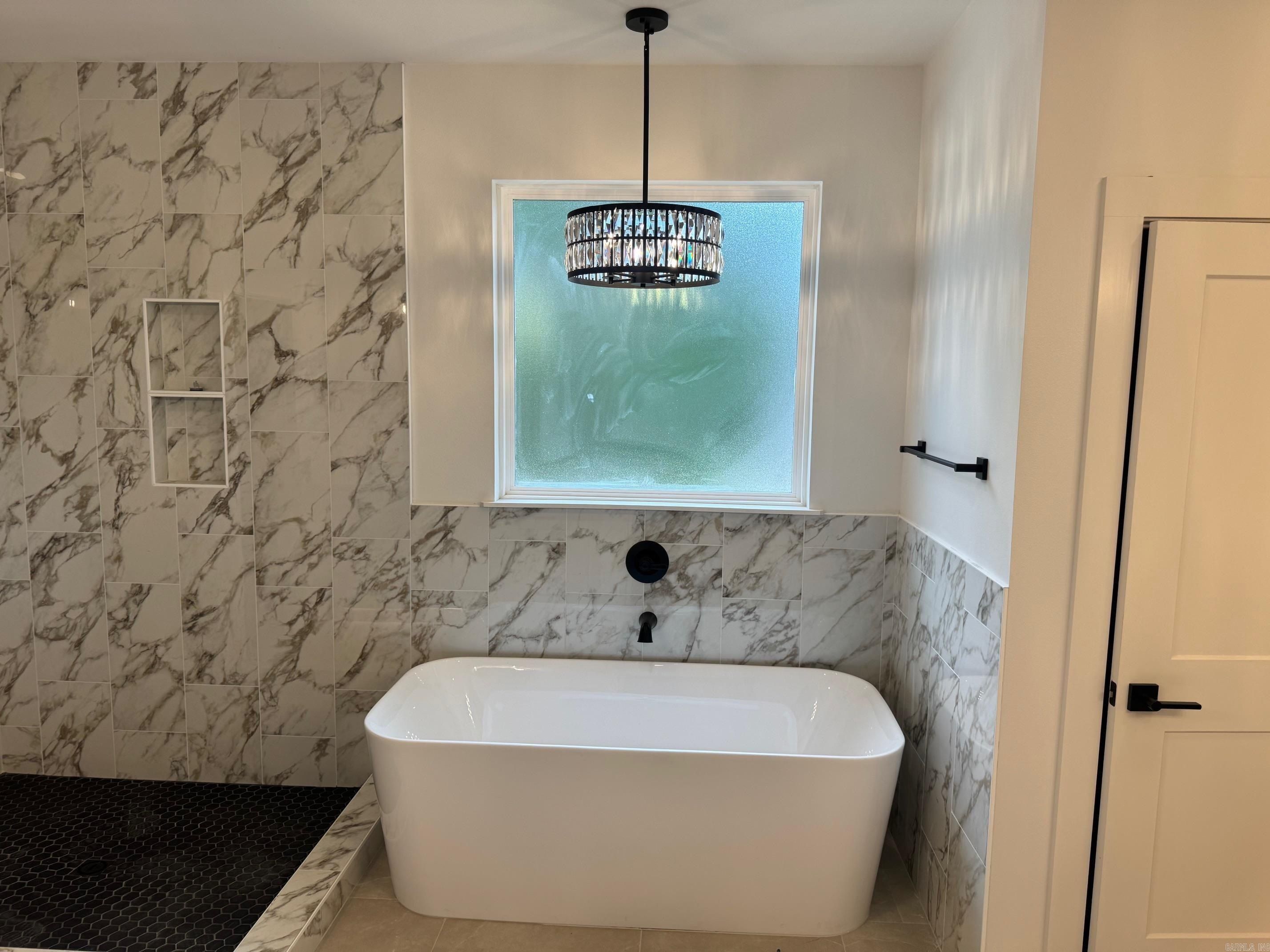 301 Abrielle Lane. Benton, AR 72015