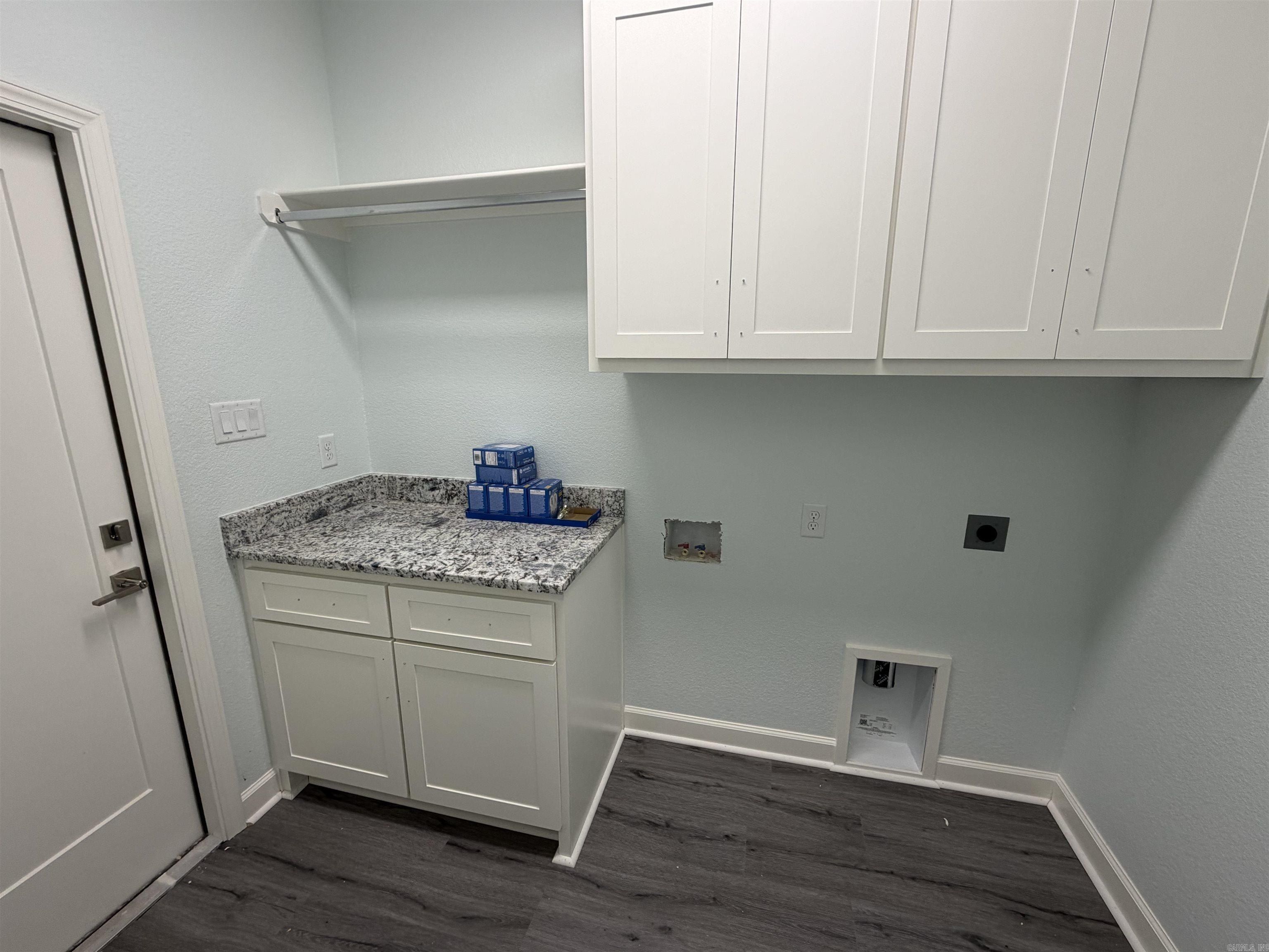 1176 Duke Drive. Bauxite, AR 72011