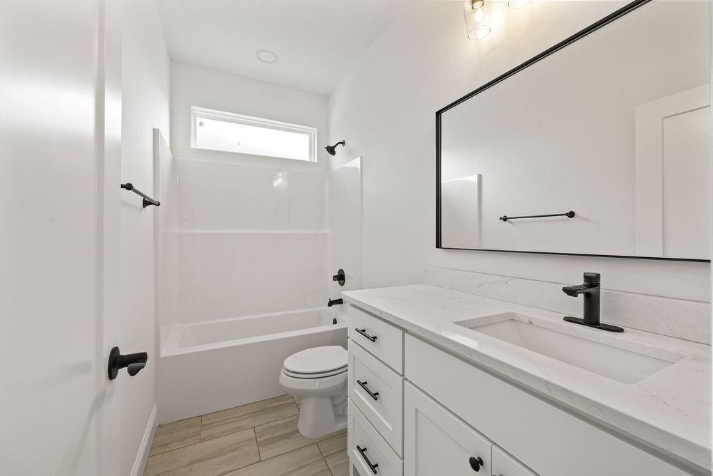 7818 Teton Trl  Ave. Springdale, AR 72762