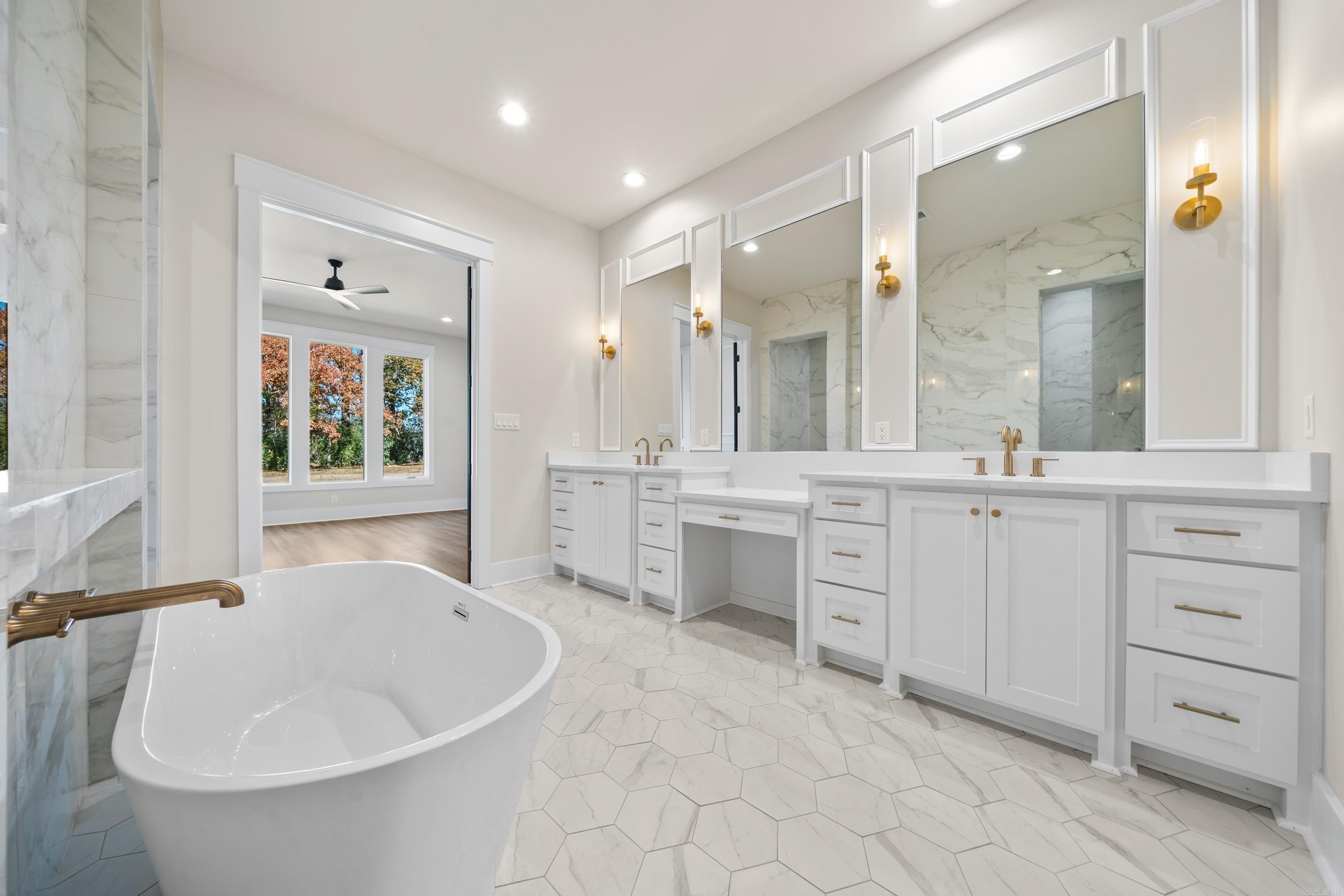 124 Arlington Park Circle. Hot Springs, AR 71901