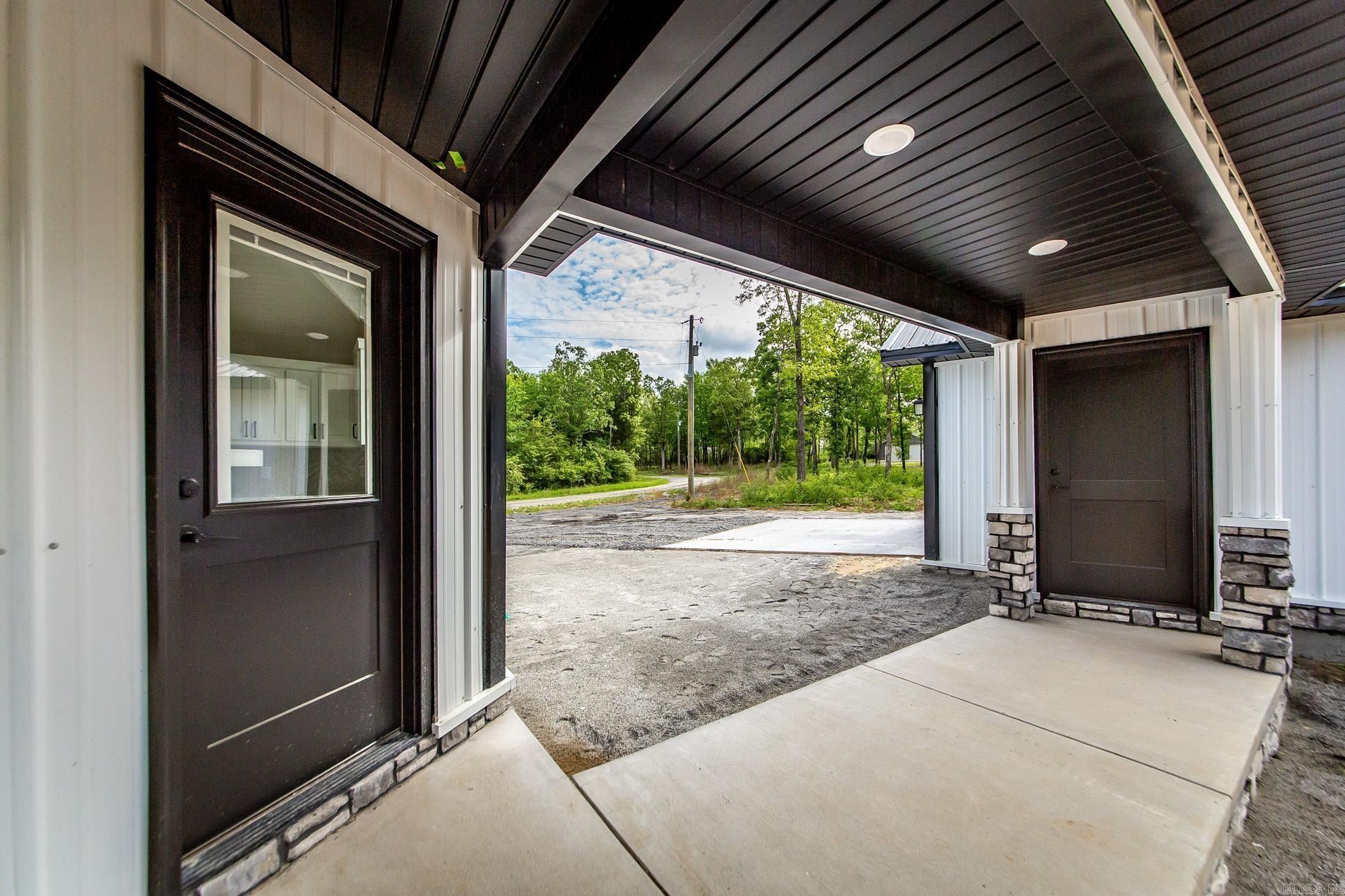 125 Red Fox. Greers Ferry, AR 72067