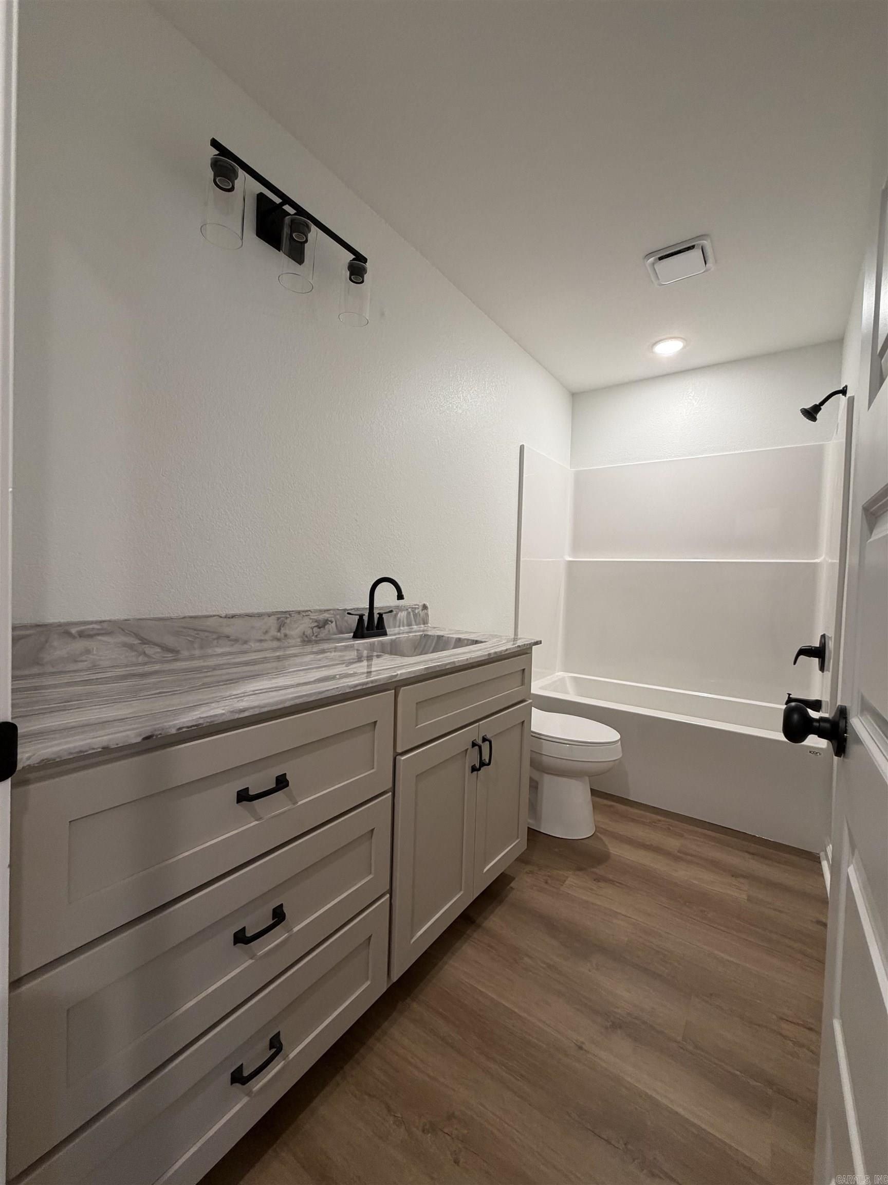 193 Granny Jean. Paragould, AR 72450