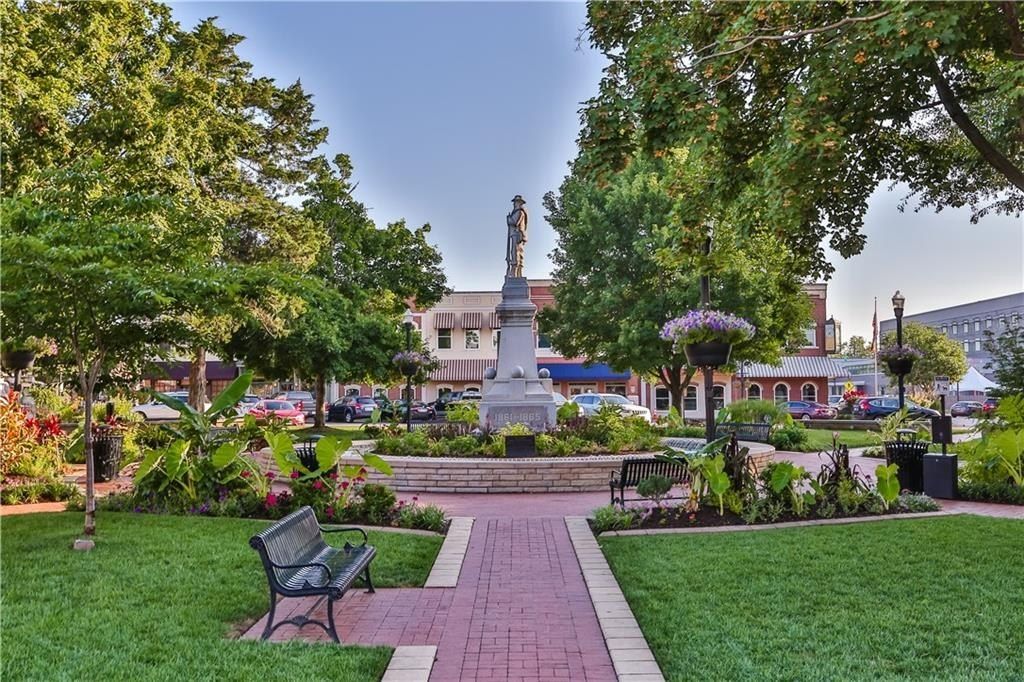 221 Kristen  Ln. Centerton, AR 72719