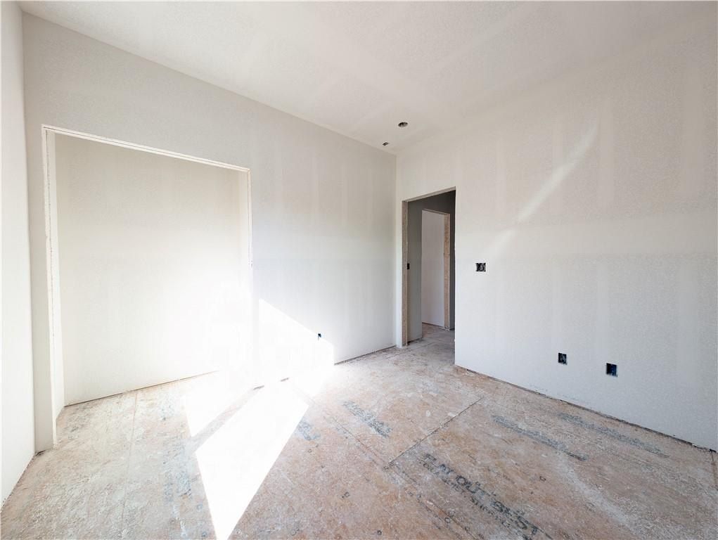 17  S Kirby. Bella Vista, AR 72714