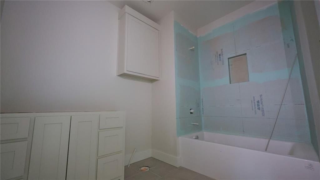 2902  E Panorama. Fayetteville, AR 72703