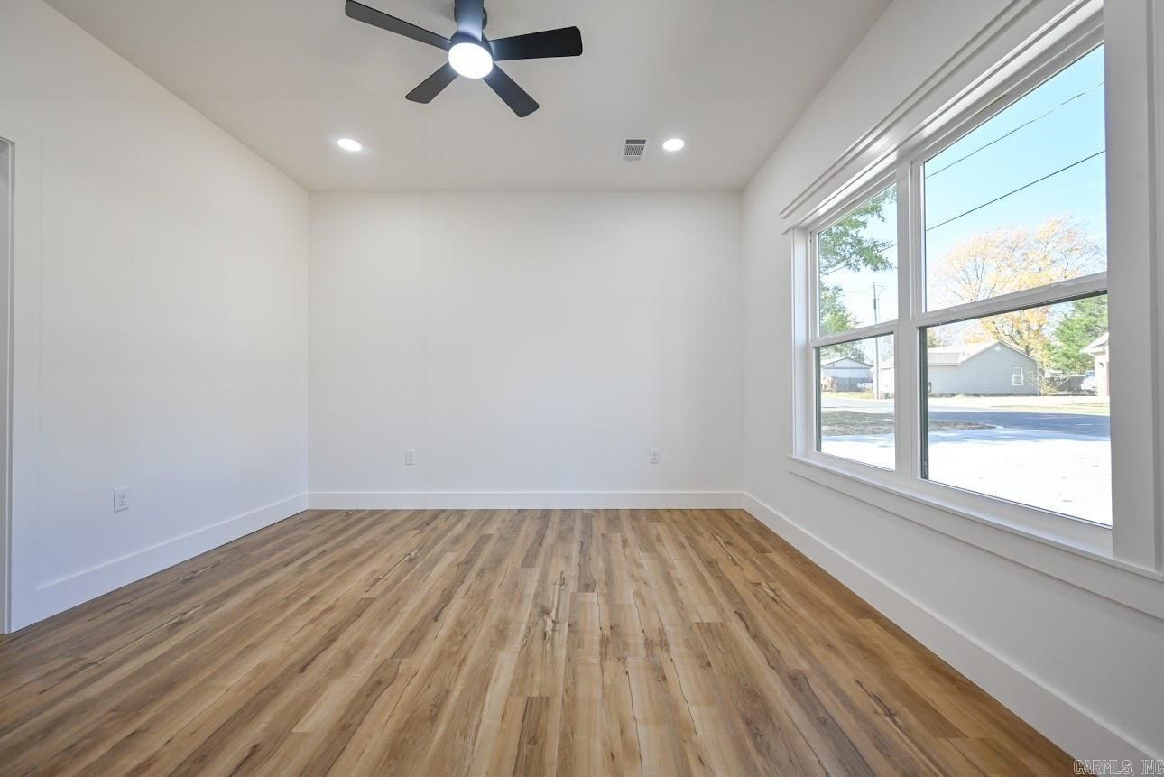 1410 Port Arthur. Mena, AR 71953