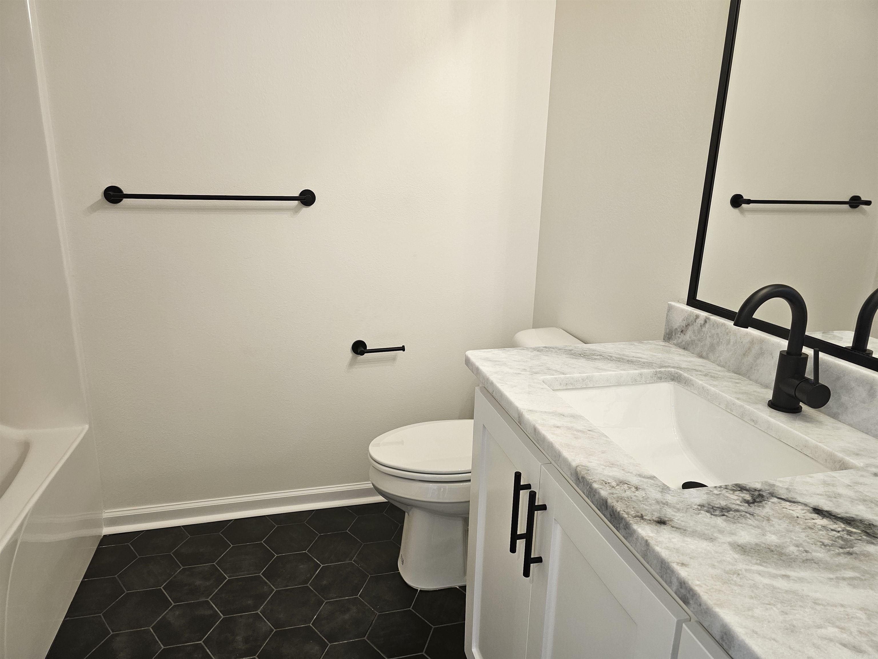 180 Kelton Street. Hensley, AR 72065